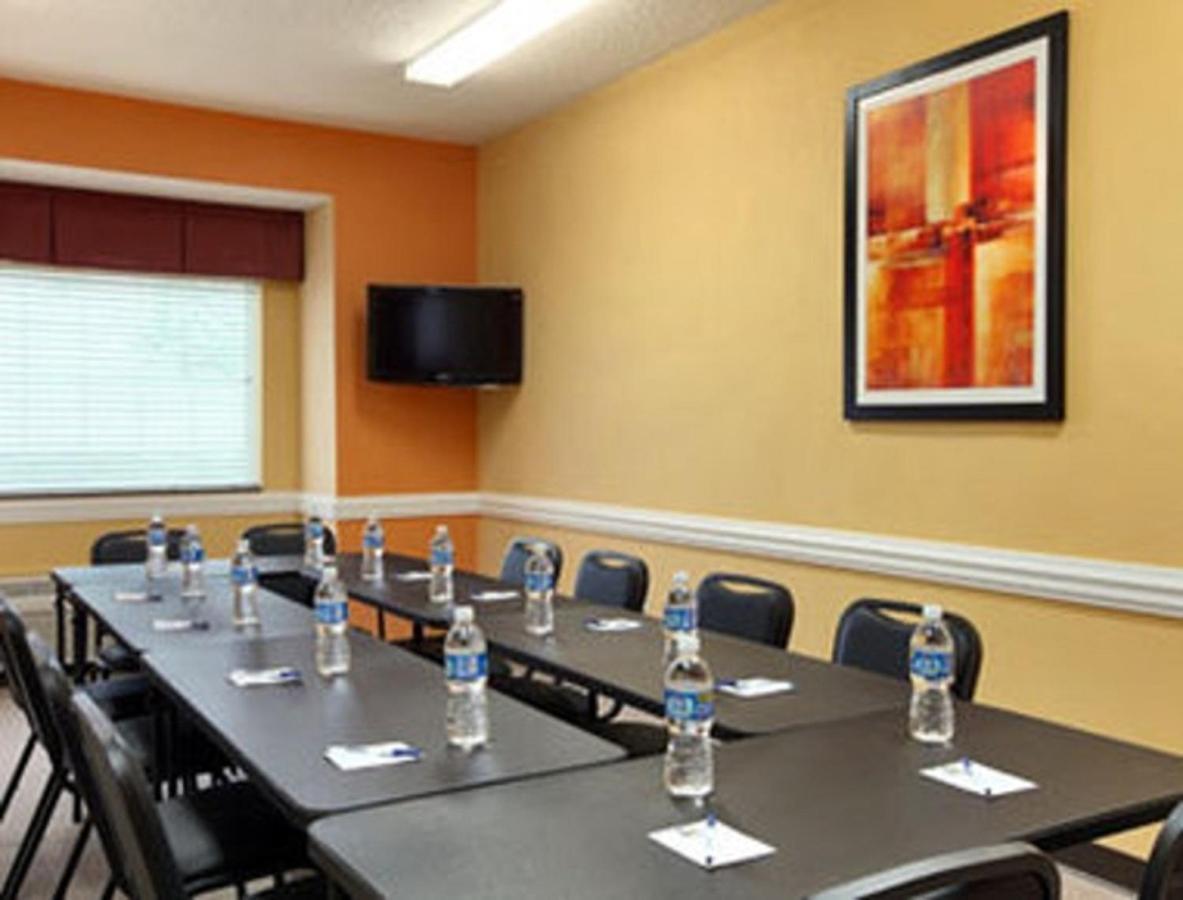 Microtel Inn & Suites By Wyndham Princeton Buitenkant foto
