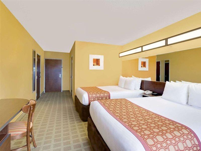 Microtel Inn & Suites By Wyndham Princeton Buitenkant foto