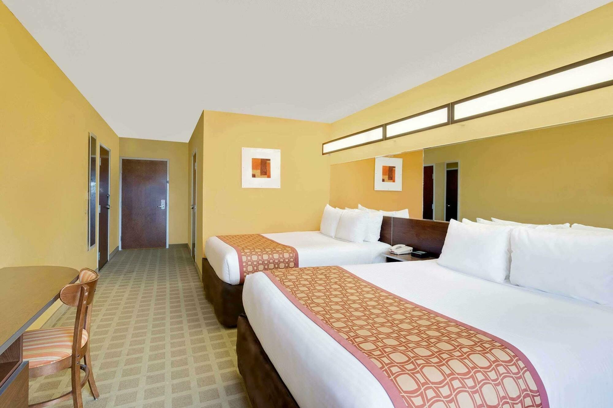 Microtel Inn & Suites By Wyndham Princeton Buitenkant foto